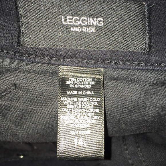 EXPRESS MID RISE BLACK DENIM LEGGING TYPE JEANS NWOT SIZE 14 long - Picture 5 of 5